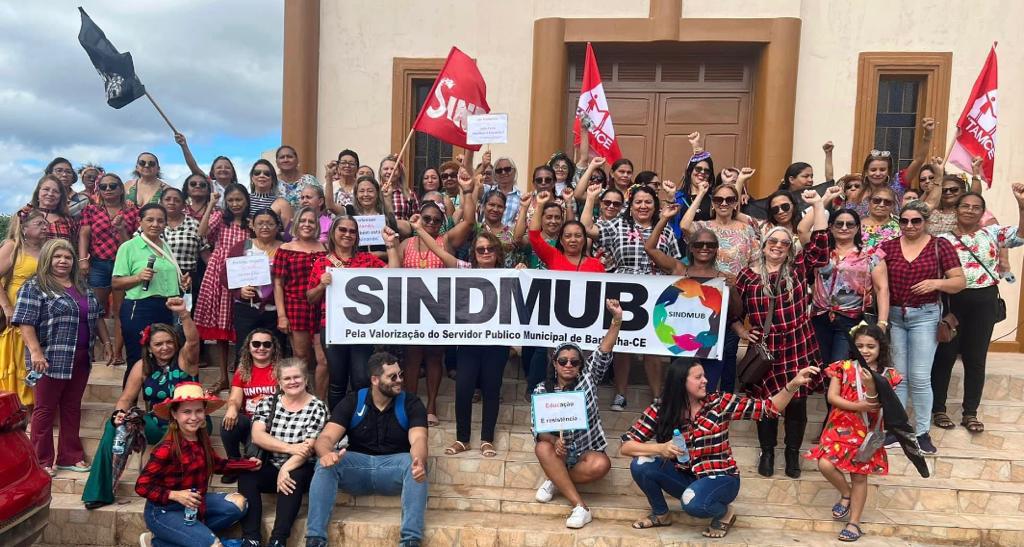 ​PROFESSORES SEGUEM FIRMES NAS PARALISAÇÕES PELO REAJUSTE LINEAR