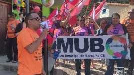 ​Professor na rua a luta continua.