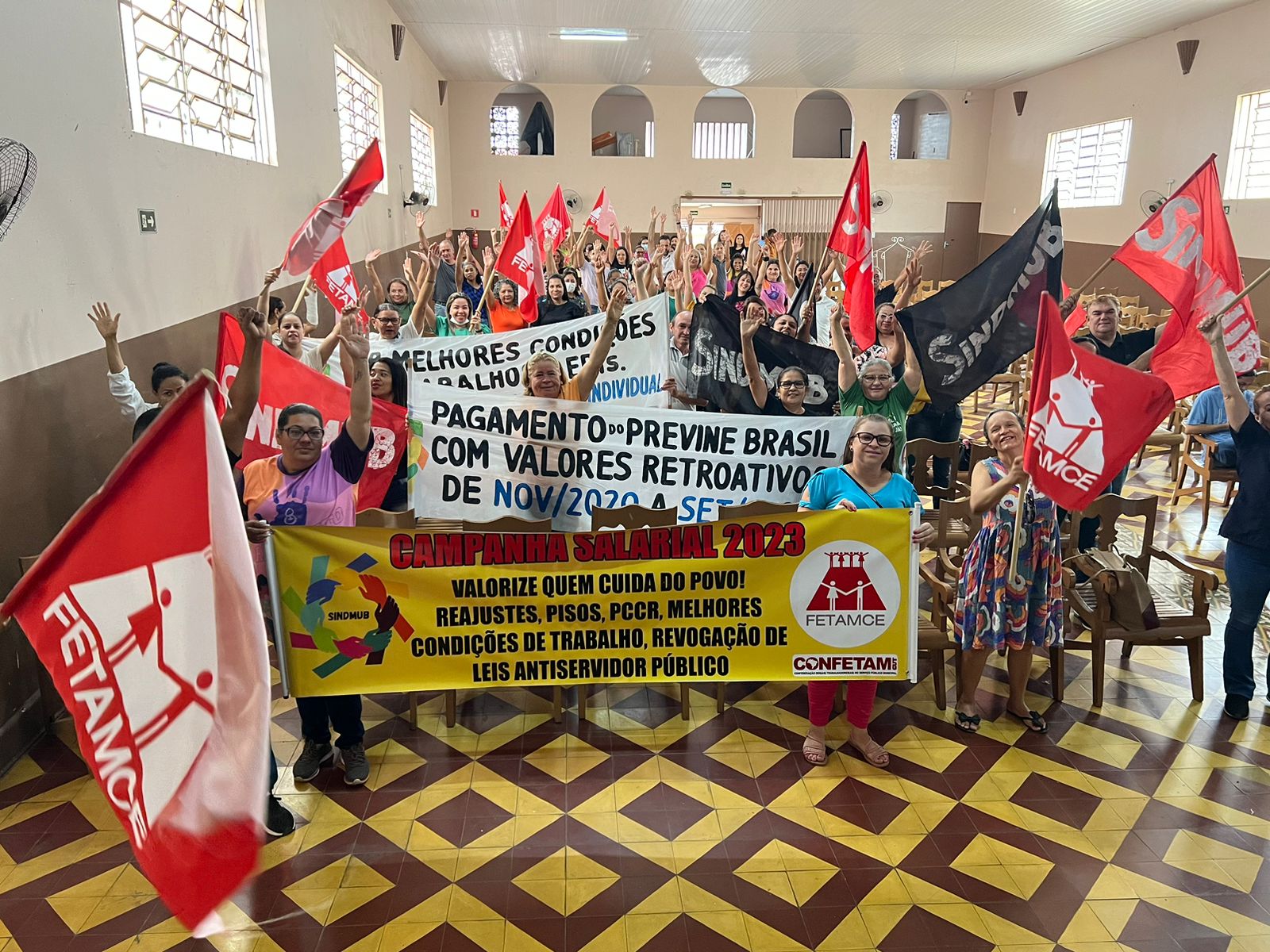 ​PROFISSIONAIS DE SAÚDE MANTÉM MOBILIZAÇÃO