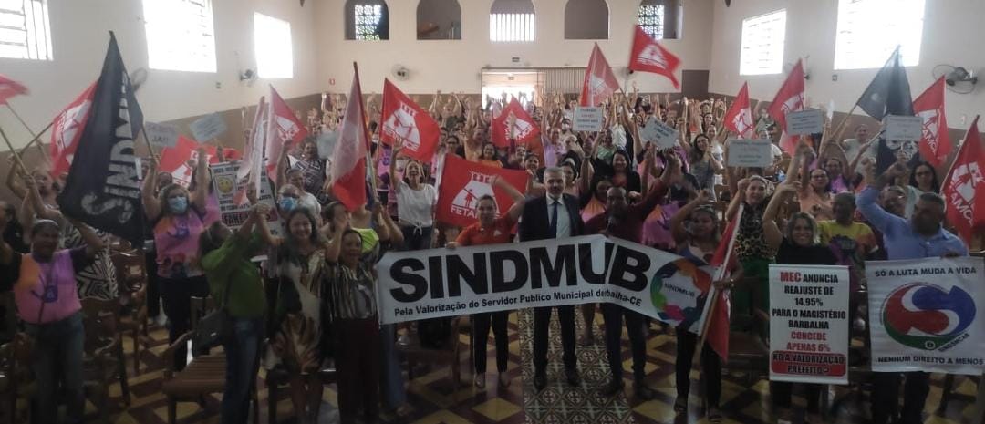 visando a implementação do reajuste linear complementar de 8,95% servidores se reúnem em mais uma assembleia