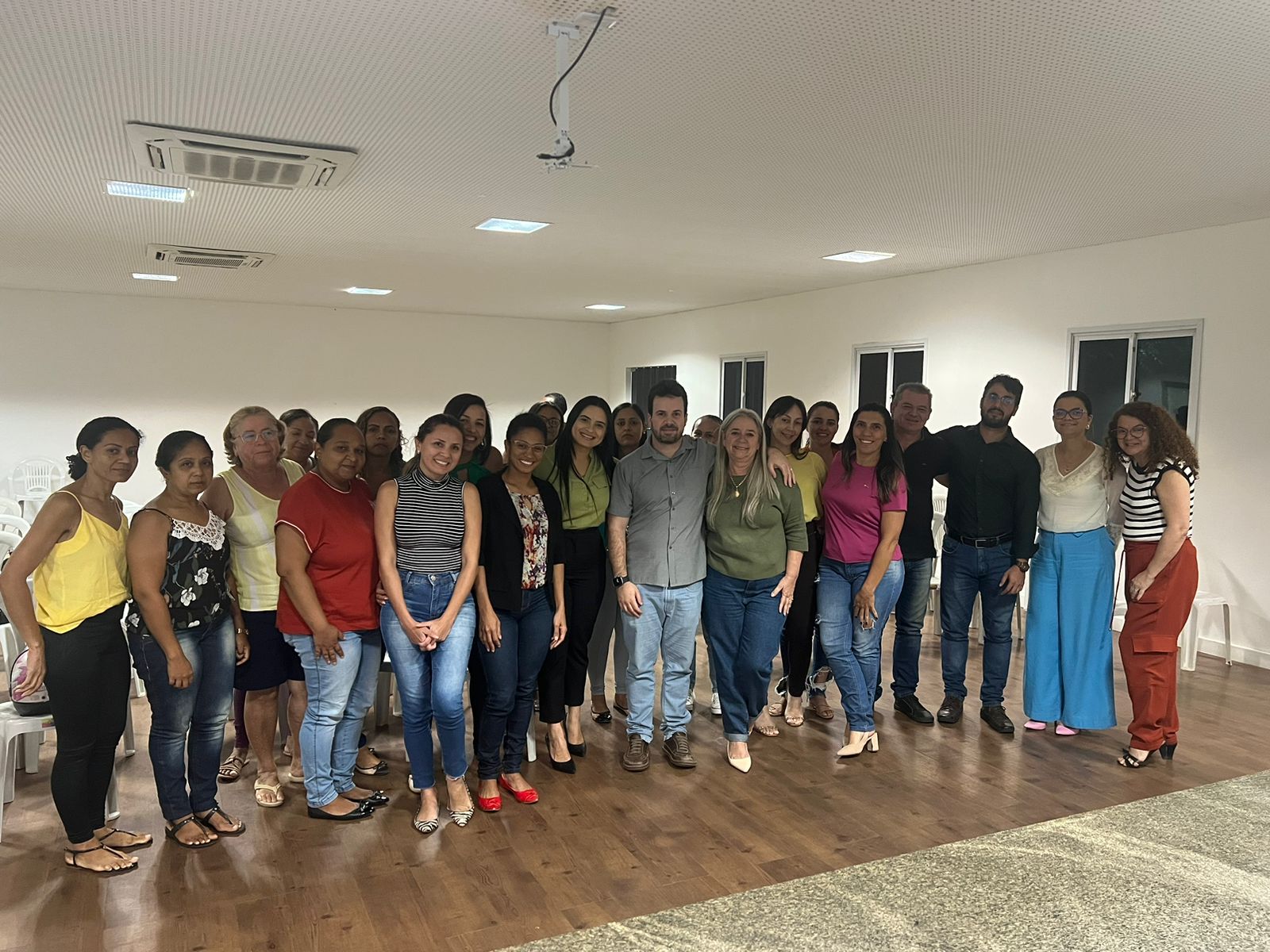 Reunião entre Secretaria da Saúde, Prefeito Municipal e Profissionais da Saúde.