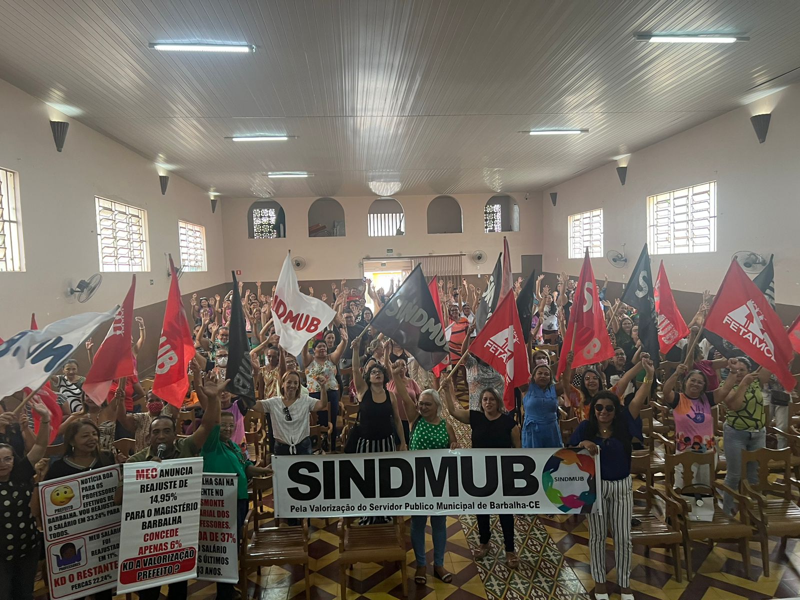 DESVALORIZADOS E DESMOTIVADOS PROFESSORES REALIZARÃO ATO PÚBLICO DIA DO ESTUDANTE