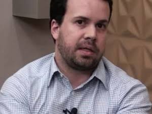 PREFEITO GUILHERME (PDT) SE MANTÉM IRREDUTÍVEL E NÃO  FAZ ACORDO COM PROFESSORES. DESVALORIZAÇÃO E DESMONTE NO PCCR DO MAGISTÉRIO